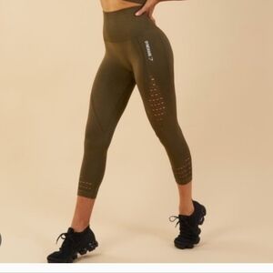 Gymshark seamless leggings in a pretty olive green color ( X-SMALL)